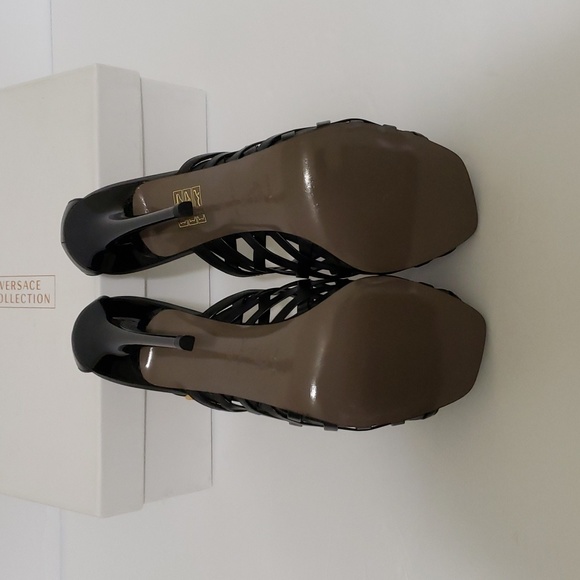 Versace Collection T-Strap Sandals *RARE* - Picture 11 of 13